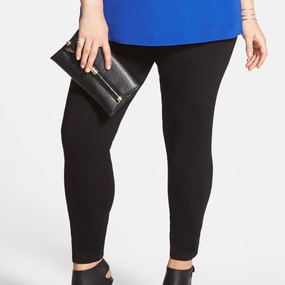 Two by Vince Camuto Black Cropped Ponte Leggings